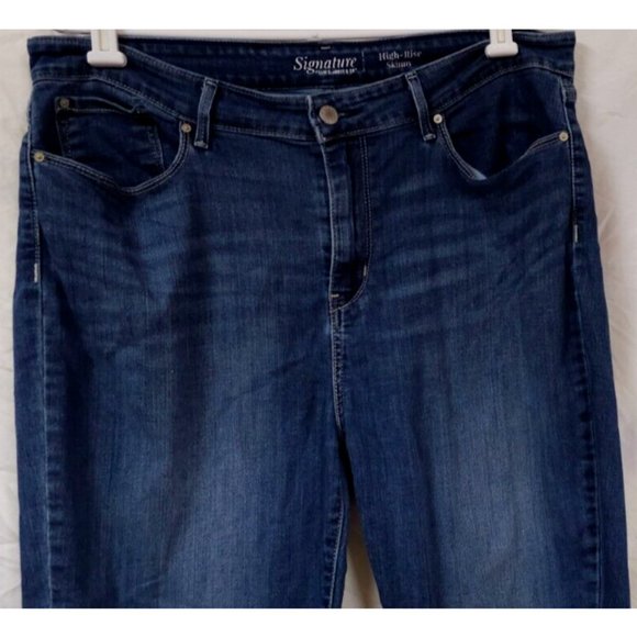 Signature Levi Strauss Womens 18 High Rise Medium Wash Skinny Denim Jeans 34X29 - Picture 2 of 12